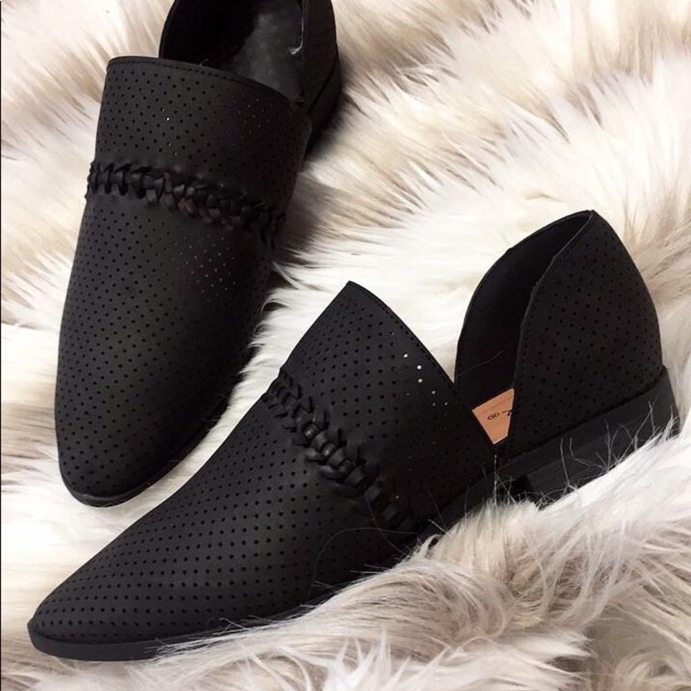 Step into Style Slip- Ons - Picture 1 of 4